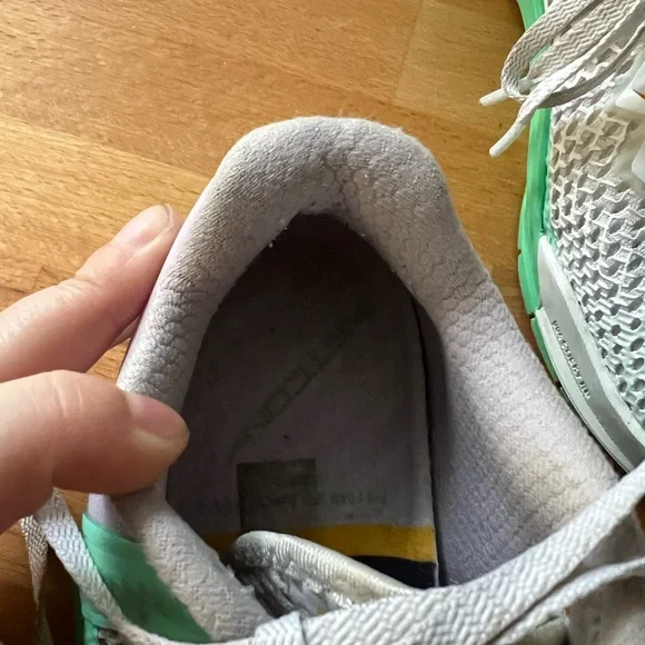 Nike Metcon 6 in Mint / Lavender / White | Used | Size 6 - Picture 6 of 10